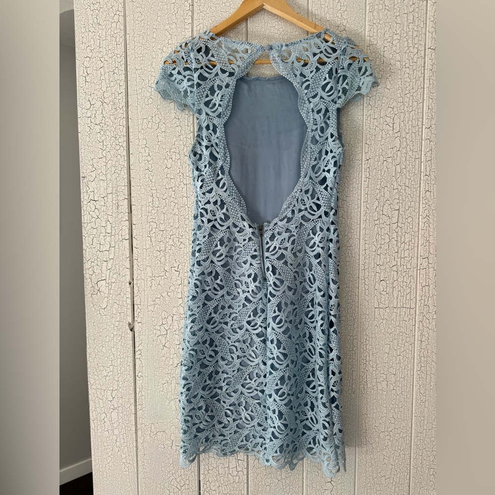 Alice + Olivia blue lace dress (4)